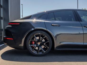 Porsche Panamera III 4S E-Hybrid — photo 12