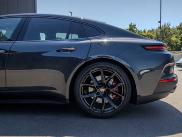 Porsche Panamera III 4S E-Hybrid — photo 15