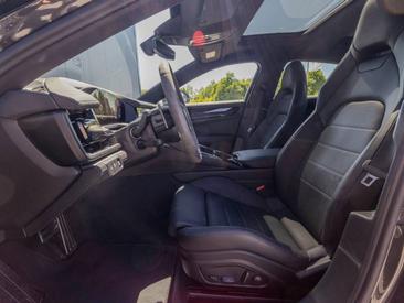 Porsche Panamera III 4S E-Hybrid — photo 17