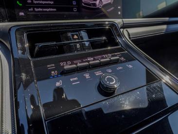 Porsche Panamera III 4S E-Hybrid — photo 35