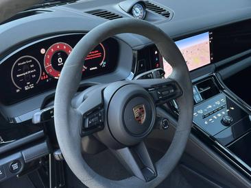 Porsche Panamera III GTS — photo 10