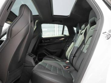 Porsche Panamera III 4 E-Hybrid — photo 18