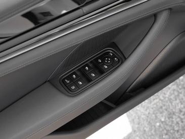 Porsche Panamera III 4 E-Hybrid — photo 22