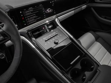 Porsche Panamera III 4 E-Hybrid — photo 24