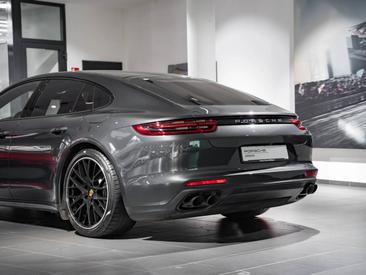 Porsche Panamera II 4 E-Hybrid — photo 8