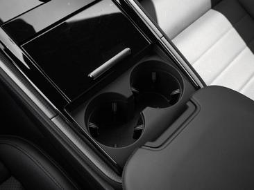 Porsche Panamera III 4 E-Hybrid — photo 26