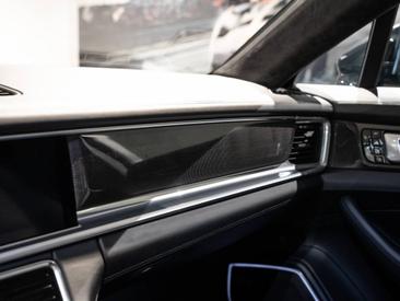 Porsche Panamera II 4 E-Hybrid — photo 11