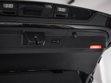 Porsche Panamera II 4 E-Hybrid — photo 12