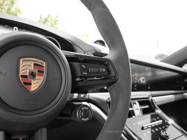 Porsche Panamera III 4 E-Hybrid — photo 31