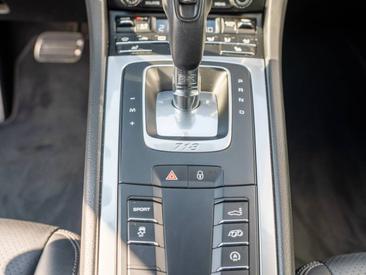 Porsche 718 type 982 Cayman S 2018 Noir — photo 21
