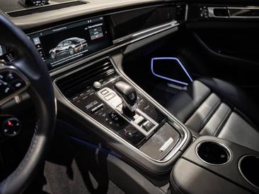 Porsche Panamera II 4 E-Hybrid — photo 26