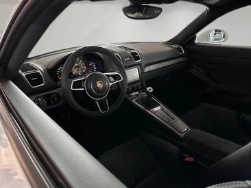 Porsche 981 Cayman Cayman GT4 — photo 16