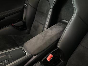 Porsche 981 Cayman Cayman GT4 — photo 22
