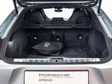 Porsche Panamera III 4 E-Hybrid — photo 11