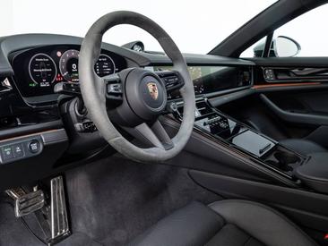 Porsche Panamera III 4 E-Hybrid — photo 12