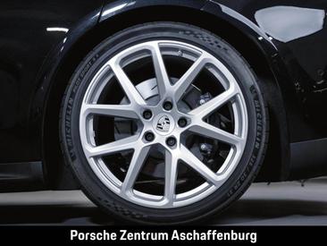 Porsche Panamera III 4 E-Hybrid — photo 12