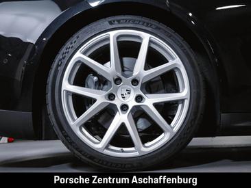 Porsche Panamera III 4 E-Hybrid — photo 13