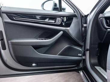Porsche Panamera III 4 E-Hybrid — photo 23
