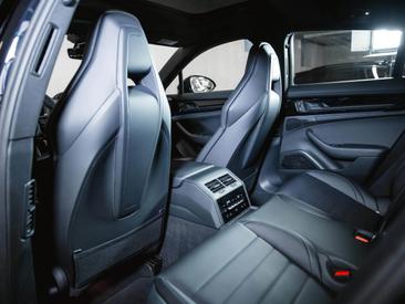 Porsche Panamera III 4 E-Hybrid — photo 22