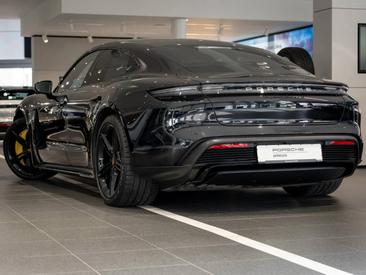 Porsche Taycan Turbo S 2020 Noir — photo 3