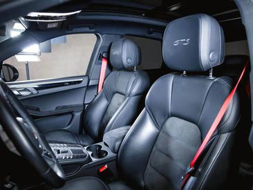 Porsche Macan GTS — photo 16