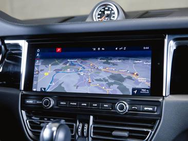 Porsche Macan GTS — photo 20