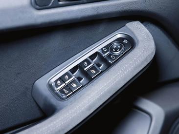 Porsche Macan GTS — photo 23