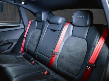 Porsche Macan GTS — photo 29