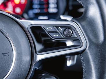 Porsche Macan GTS — photo 32