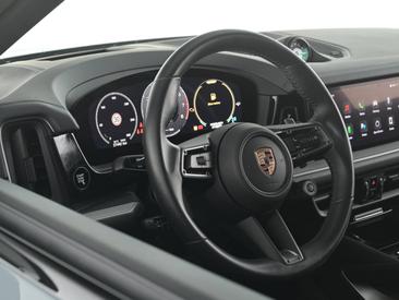 Porsche Cayenne III S E-Hybrid Coupé — photo 14