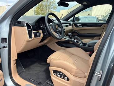 Porsche Cayenne III E-Hybrid Coupé — photo 9