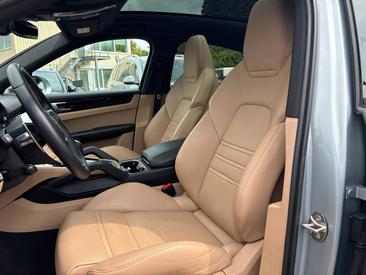 Porsche Cayenne III E-Hybrid Coupé — photo 10