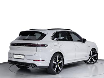 Porsche Cayenne III Turbo E-Hybrid — photo 9