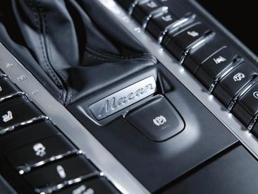 Porsche Macan GTS — photo 39