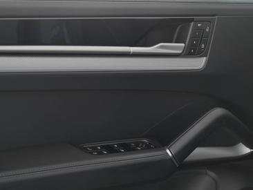 Porsche Cayenne III S E-Hybrid Coupé — photo 21