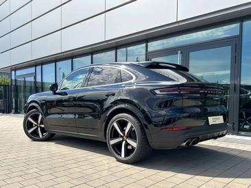 Porsche Cayenne III E-Hybrid Coupé — photo 3