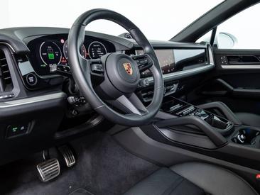 Porsche Cayenne III S E-Hybrid Coupé — photo 12