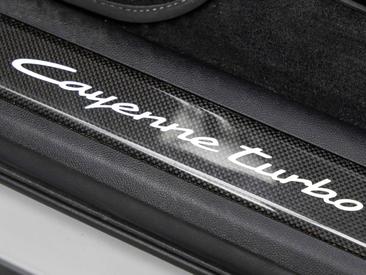 Porsche Cayenne III Turbo E-Hybrid — photo 23