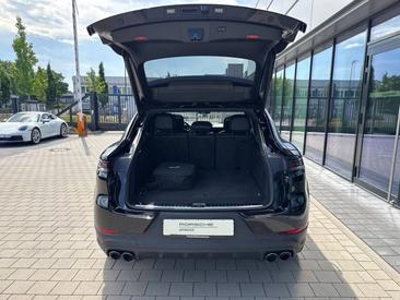 Porsche Cayenne III E-Hybrid Coupé — photo 11