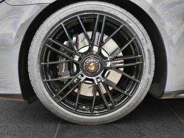Porsche Panamera III GTS — photo 9