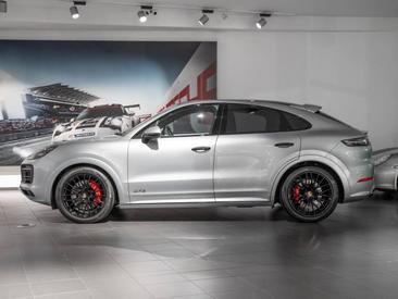 Porsche Cayenne III GTS Coupé — photo 2