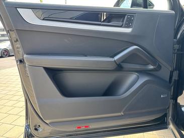 Porsche Cayenne III E-Hybrid Coupé — photo 15