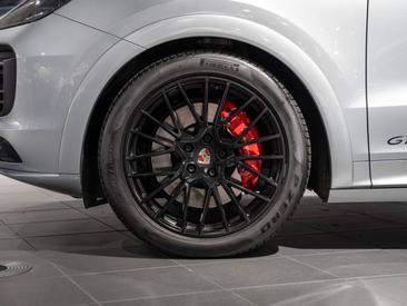 Porsche Cayenne III GTS Coupé — photo 6