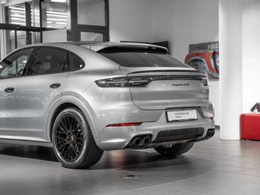 Porsche Cayenne III GTS Coupé — photo 8