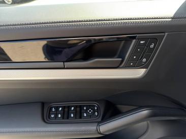 Porsche Cayenne III E-Hybrid Coupé — photo 16