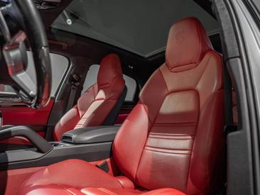 Porsche Cayenne III GTS Coupé — photo 14