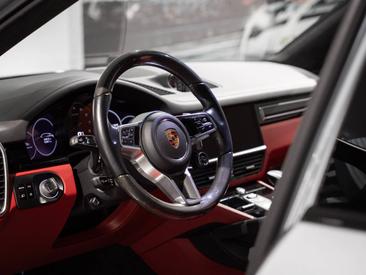 Porsche Cayenne III GTS Coupé — photo 15