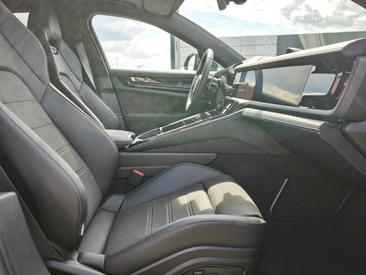 Porsche Panamera III GTS — photo 25