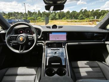 Porsche Panamera III GTS — photo 26