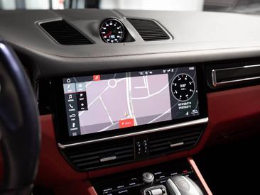 Porsche Cayenne III GTS Coupé — photo 19